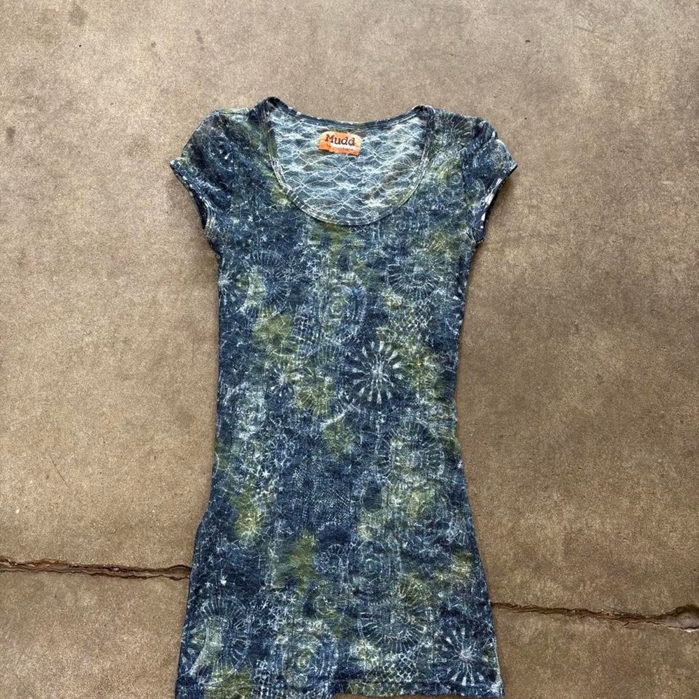 Vintage Y2K Mudd blue/green abstract patterned baby tee #babytee #abstract
